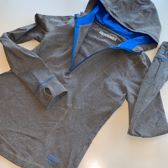 Abercrombie & Fitch Tops - Abercrombie ½ zip sport hoodie